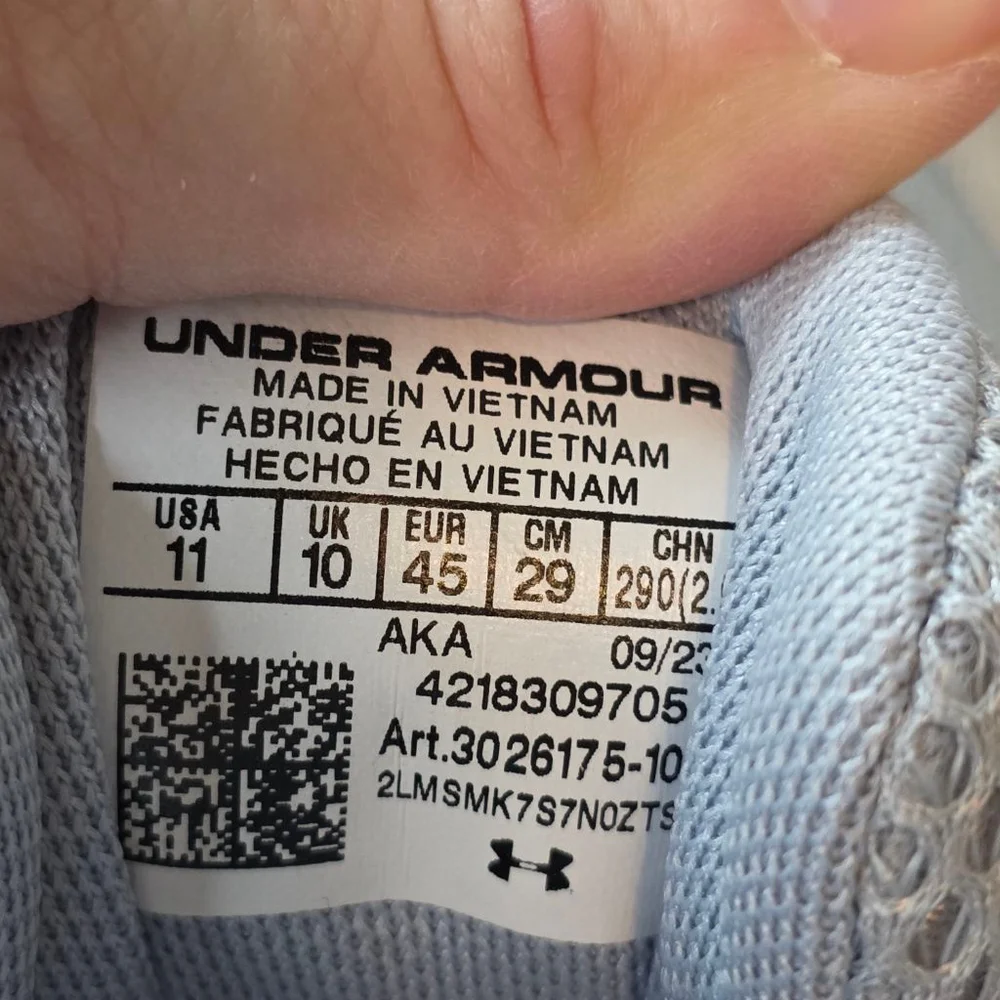 Men's Under Armour Charged Assert 10 Athletic Shoes Gray White Size 11
